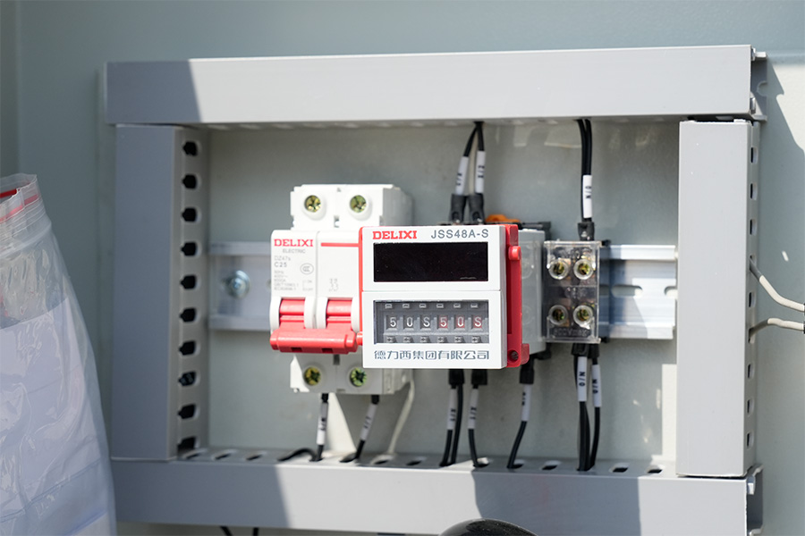 PSA-Stickstoffgenerator in Kastenbauweise mit Fahrgestell